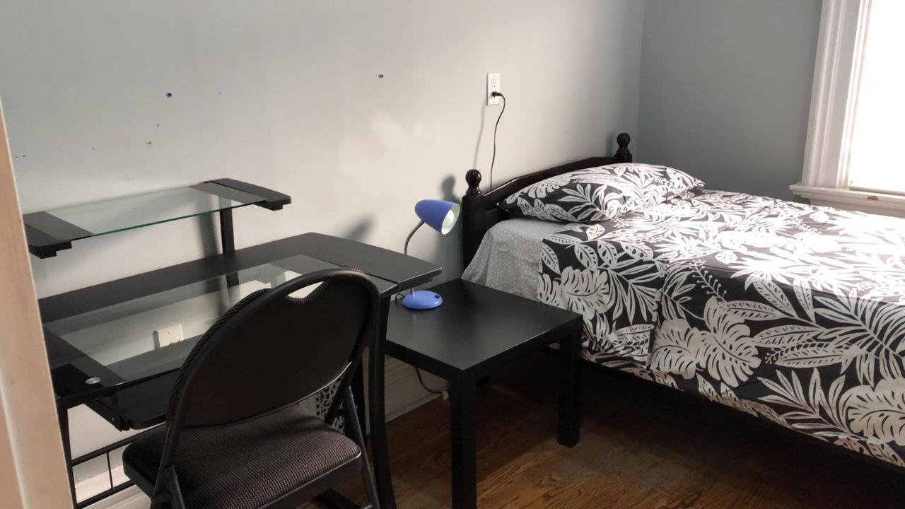 Guest House On The Carlton Street. 토론토 외부 사진