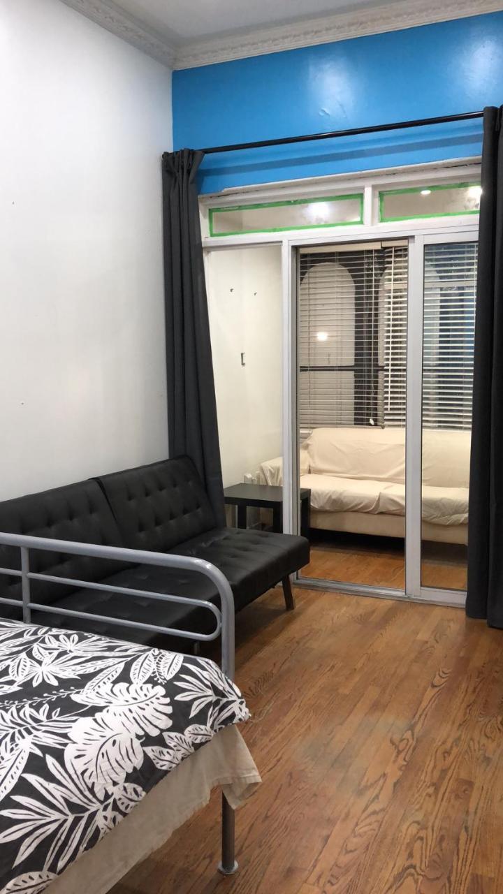 Guest House On The Carlton Street. 토론토 외부 사진